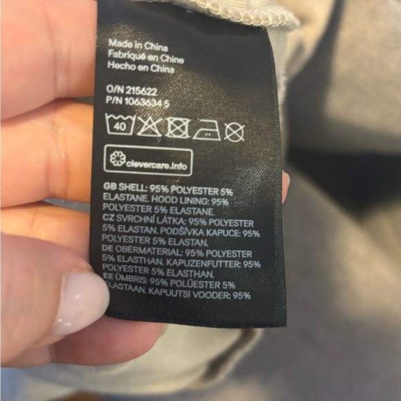 Divided H&M plush cropped hoodie in size Small Cream Hooded Zip-Up sweatshirt - Picture 3 of 3